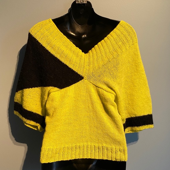 Yellow and Black V-Neck Sweater - Picture 6 of 9